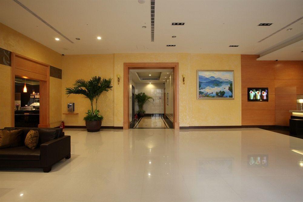 Fushin Hotel Taichung Exterior foto