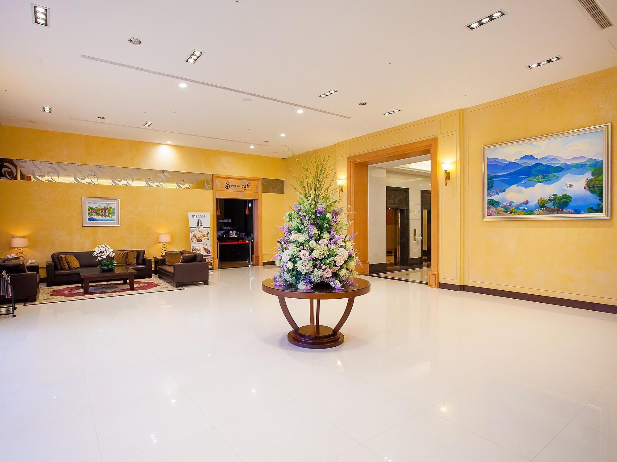 Fushin Hotel Taichung Exterior foto