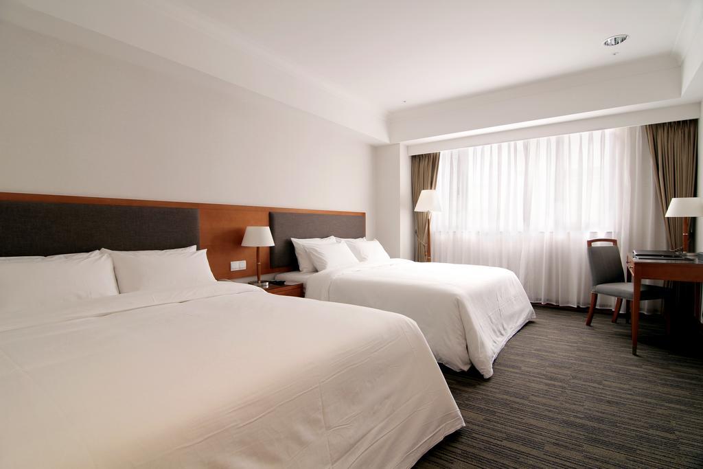 Fushin Hotel Taichung Exterior foto