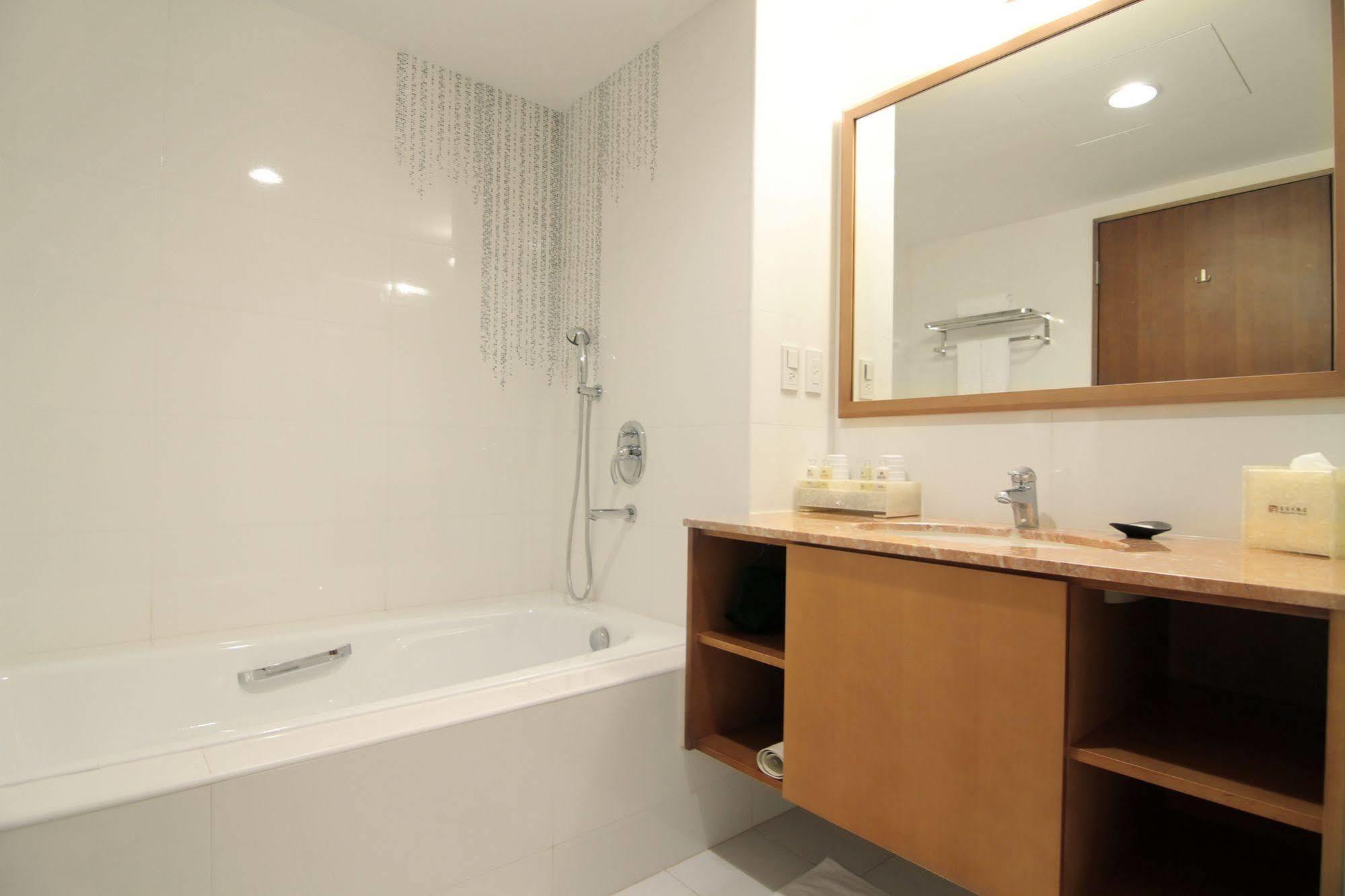 Fushin Hotel Taichung Exterior foto