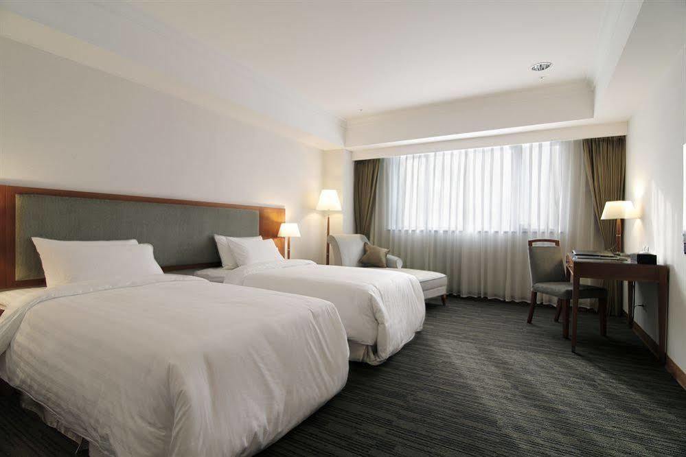 Fushin Hotel Taichung Exterior foto